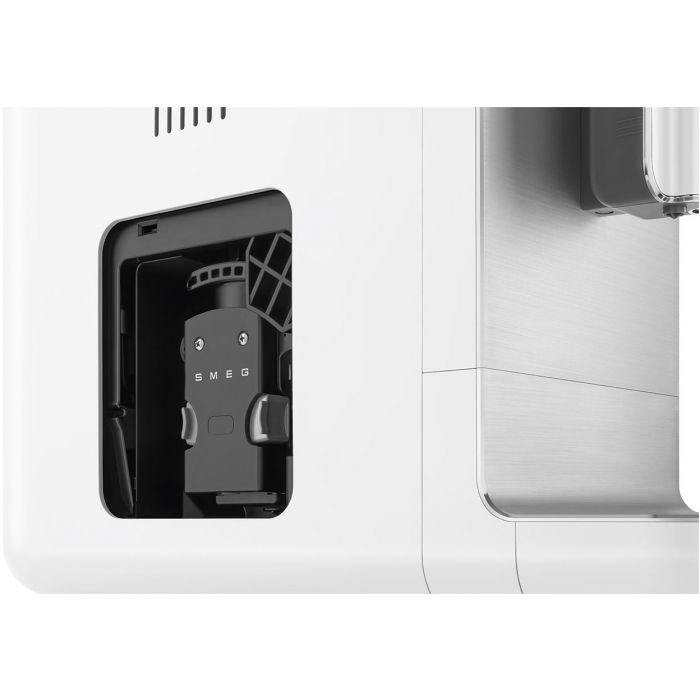 SMEG Kaffisvollautomat BCC02WHMEU