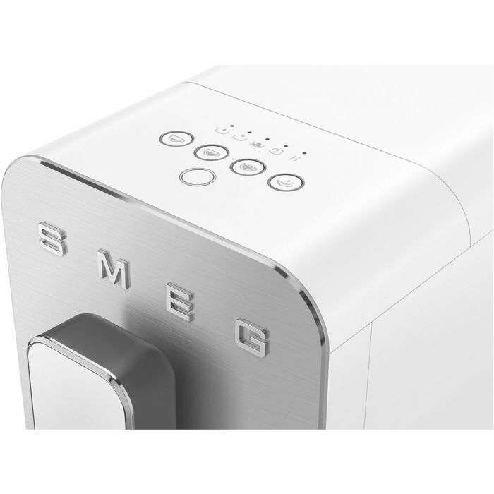 SMEG Kaffisvollautomat BCC02WHMEU